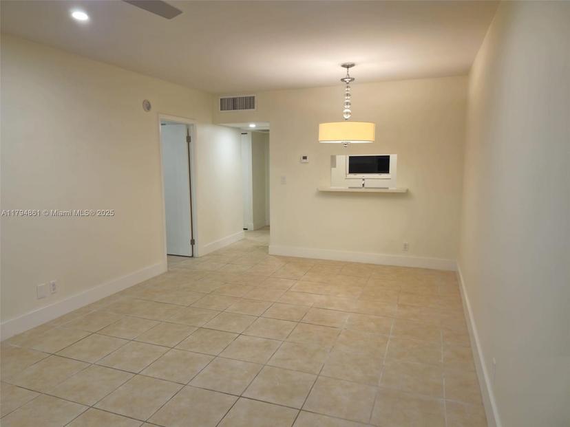 Picture of 4800 NW 35Th St # 607, Lauderdale Lakes FL 33319