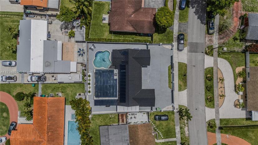 Picture of 2901 Village Green Dr, Miami FL 33175