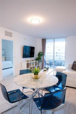Picture of 170 SE 14Th St # 1605, Miami, FL 33131
