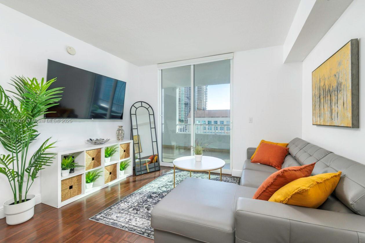 Picture of 170 SE 14Th St # 1905, Miami, FL 33131