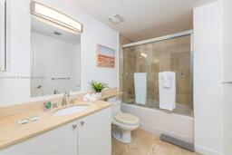 Picture of 170 SE 14Th St # 1905, Miami, FL 33131