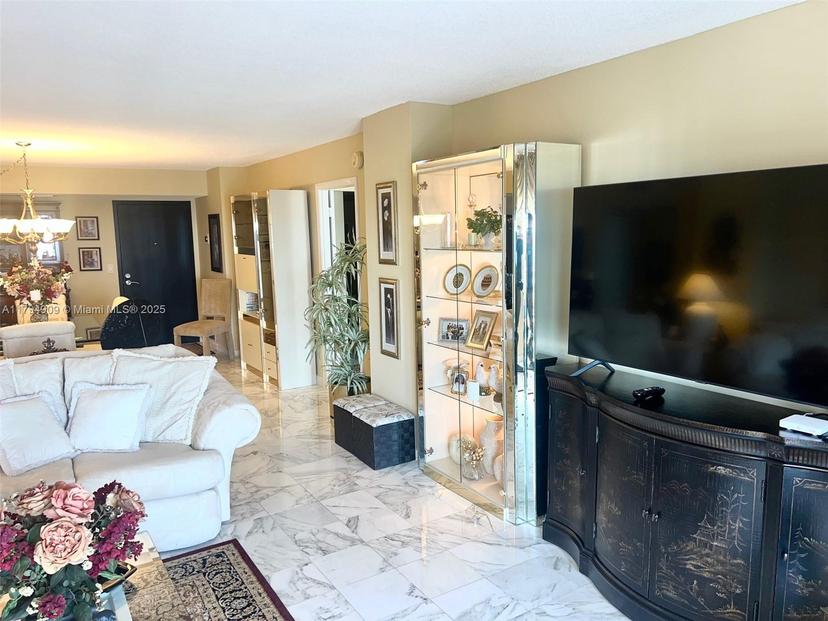 Picture of 1500 S Ocean Dr # 12K, Hollywood FL 33019