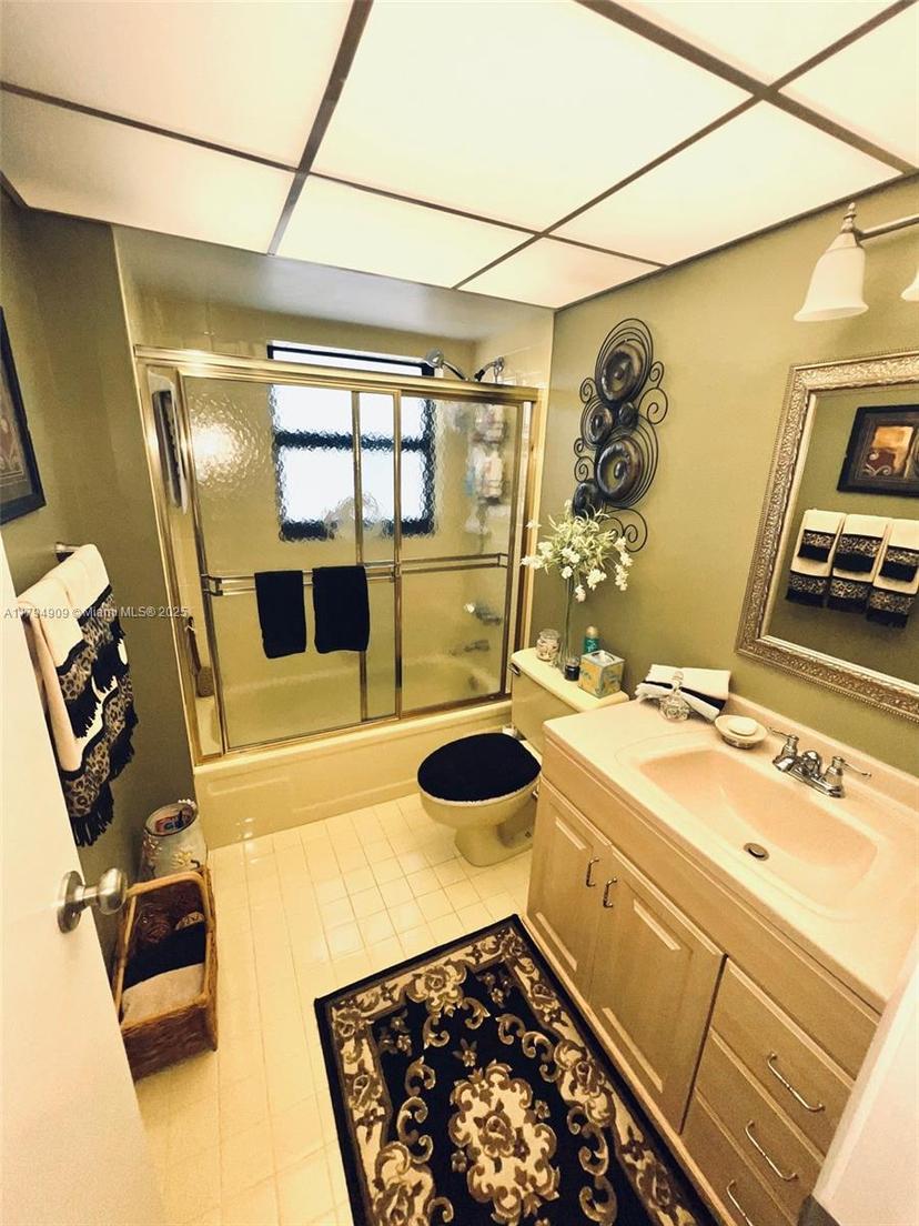 Picture of 1500 S Ocean Dr # 12K, Hollywood FL 33019
