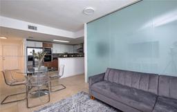 Picture of 170 SE 14Th St # 2708, Miami, FL 33131