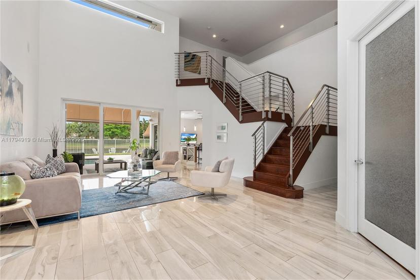 Picture of 815 Regal Cove Rd, Weston FL 33327