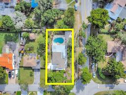 Picture of 12135 NE 10Th Ave, North Miami, FL 33161