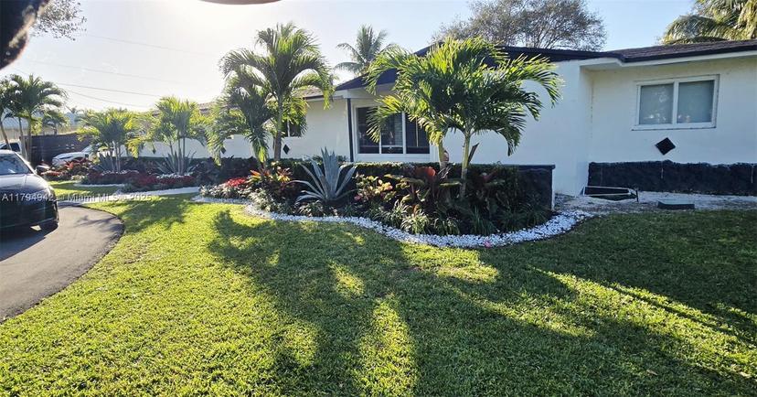 Picture of 15410 SW 272Nd St, Homestead FL 33032