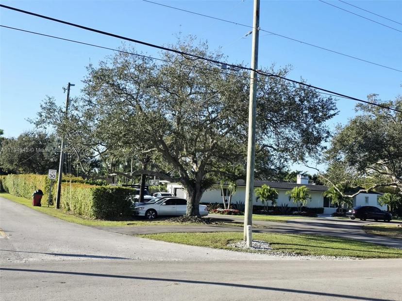 Picture of 15410 SW 272Nd St, Homestead FL 33032