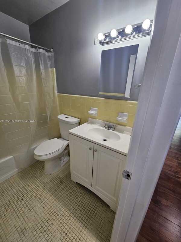 Picture of 101 NW 204Th St # 32, Miami Gardens FL 33169