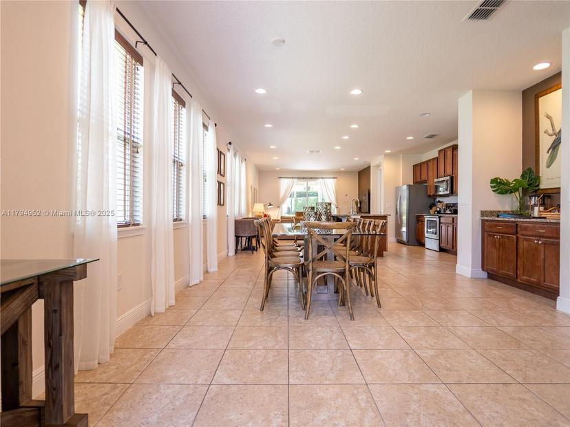 Picture of 311 W Falls, Kissimmee, FL 34747