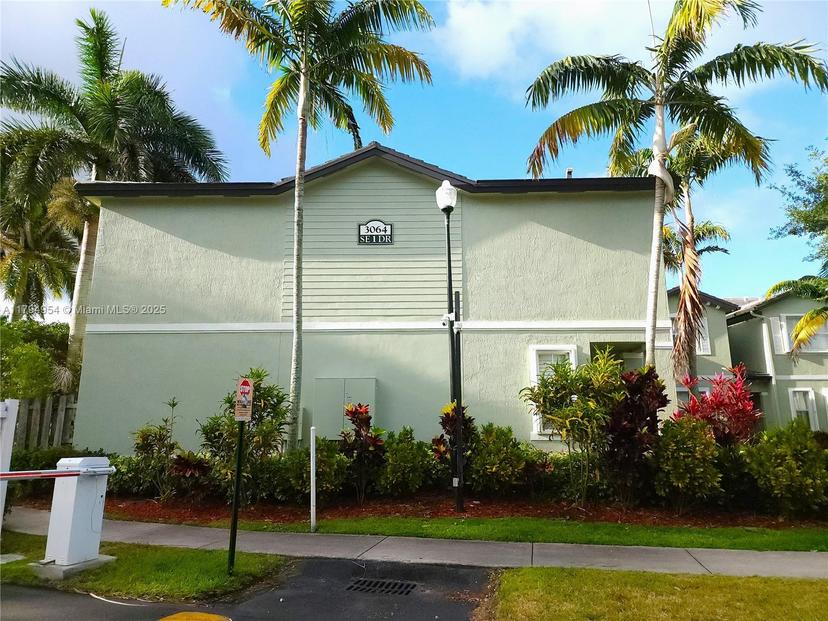 Picture of 3064 SE 1St Dr # 3, Homestead FL 33033