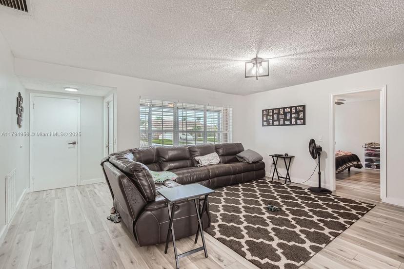 Picture of 4220 NW 114Th Ave, Sunrise FL 33323