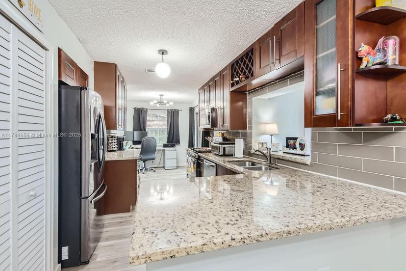 Picture of 4220 NW 114Th Ave, Sunrise FL 33323