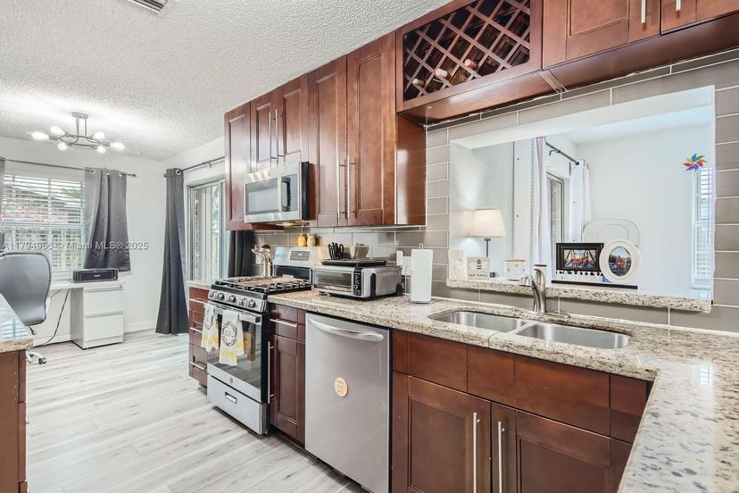 Picture of 4220 NW 114Th Ave, Sunrise FL 33323