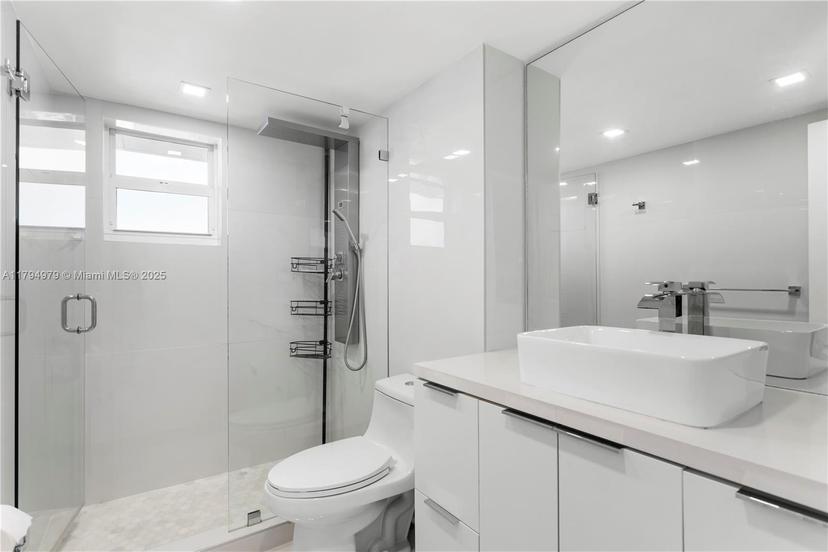 Picture of 2101 S Ocean Dr # 1203, Hollywood FL 33019