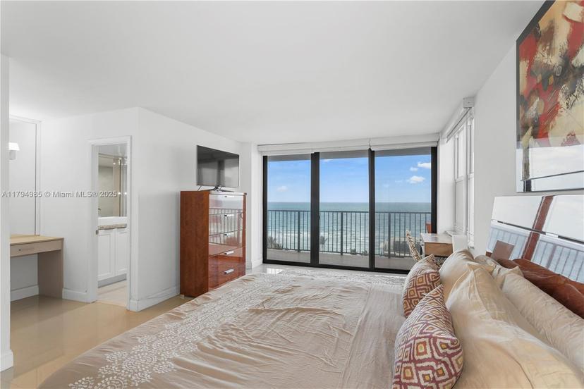 Picture of 2101 S Ocean Dr # 1001, Hollywood FL 33019