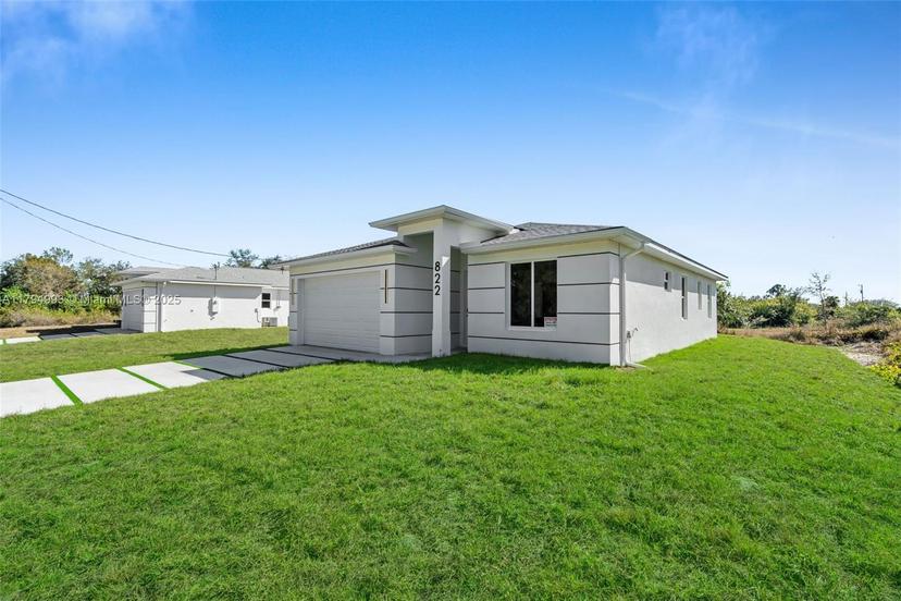 Picture of 822 Chemstrand St E, Lehigh Acres FL 33974