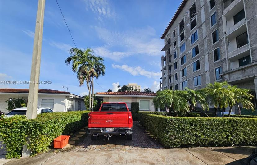 Picture of 345 Malaga Ave, Coral Gables FL 33134