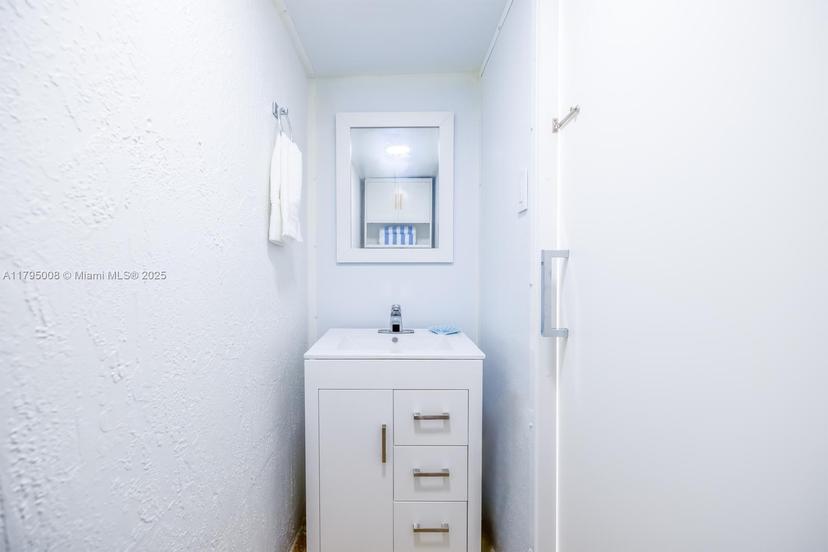 Picture of 14354 SW 113Th Ter, Miami FL 33186