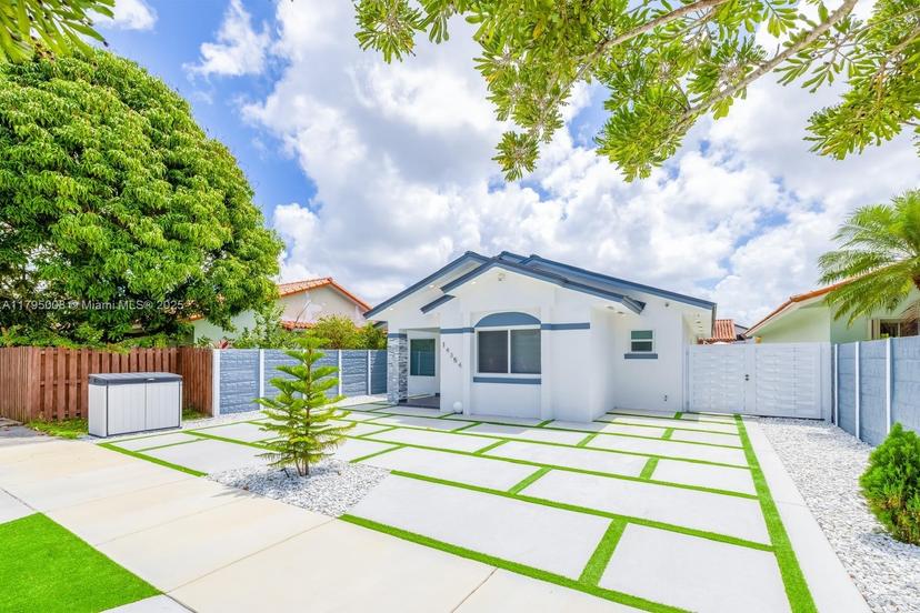 Picture of 14354 SW 113Th Ter, Miami FL 33186