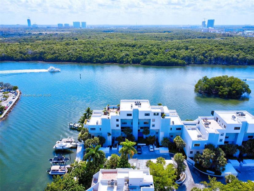 Picture of 454 Poinciana Dr # 1621, Sunny Isles Beach FL 33160