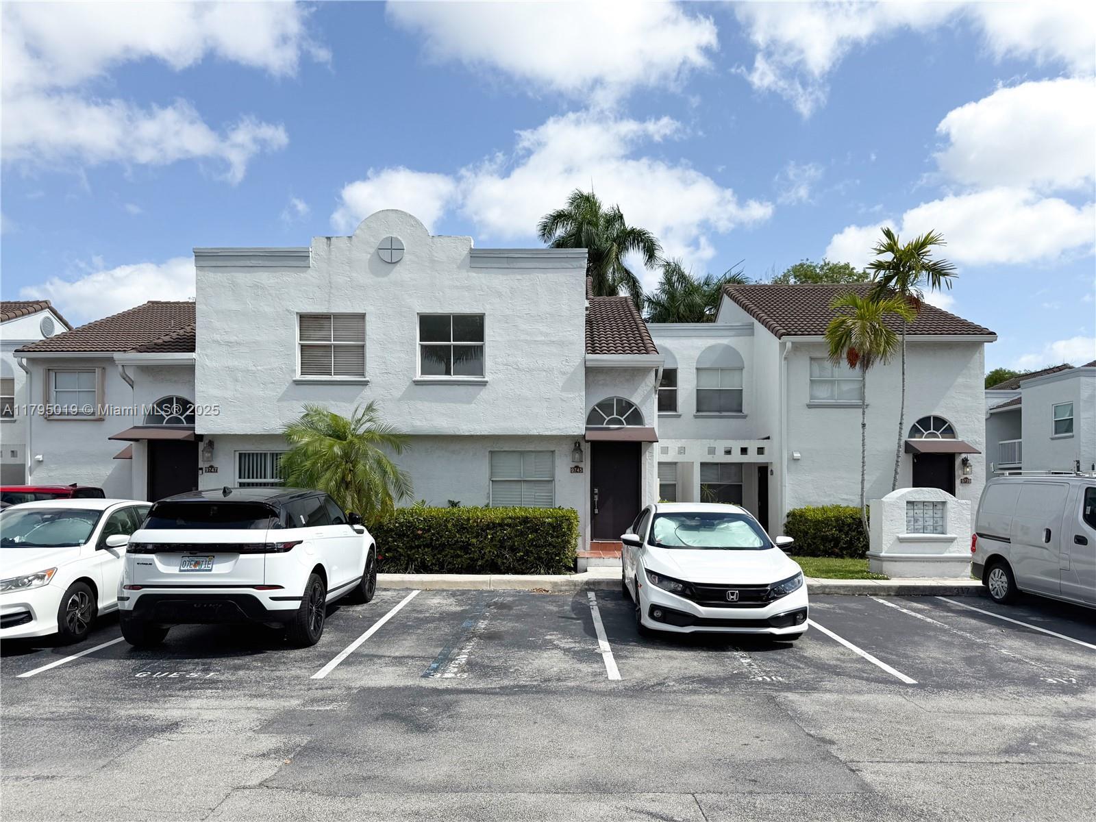 Picture of 9745 NW 48Th Ter # 326, Doral, FL 33178