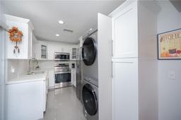 Picture of 6268 NW 170Th Ter, Hialeah, FL 33015