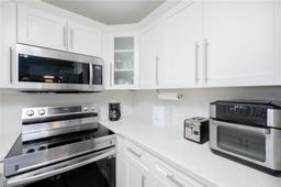 Picture of 6268 NW 170Th Ter, Hialeah, FL 33015