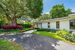 Picture of 7638 SW 167Th St, Palmetto Bay, FL 33157