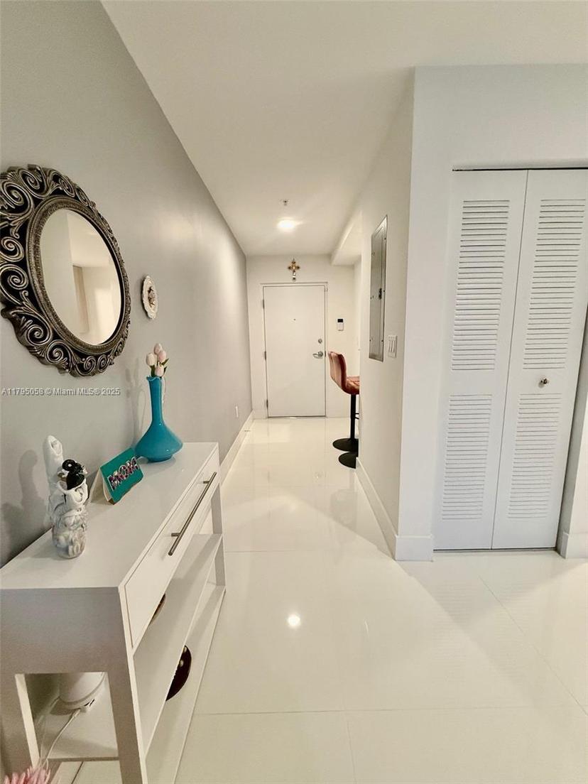 Picture of 10950 NW 82Nd St # 115, Doral FL 33178