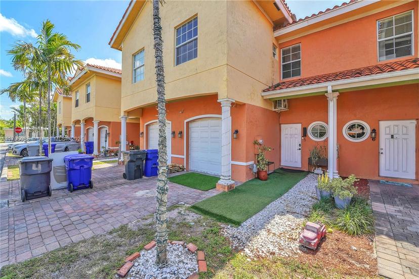 Picture of 2307 Washington St # 5, Hollywood FL 33020