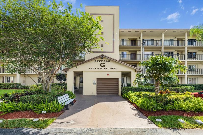 Picture of 1351 SW 141St Ave # 313G, Pembroke Pines FL 33027