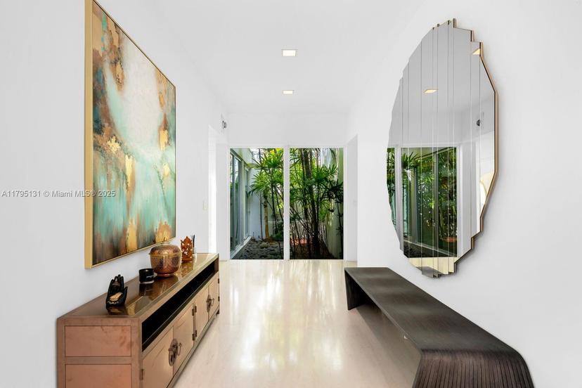 Picture of 10400 Old Cutler Rd, Coral Gables FL 33156