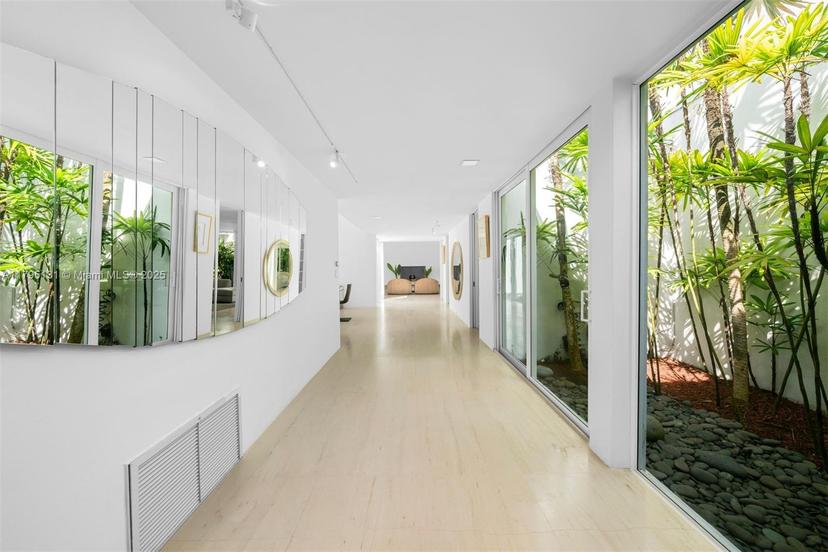 Picture of 10400 Old Cutler Rd, Coral Gables FL 33156