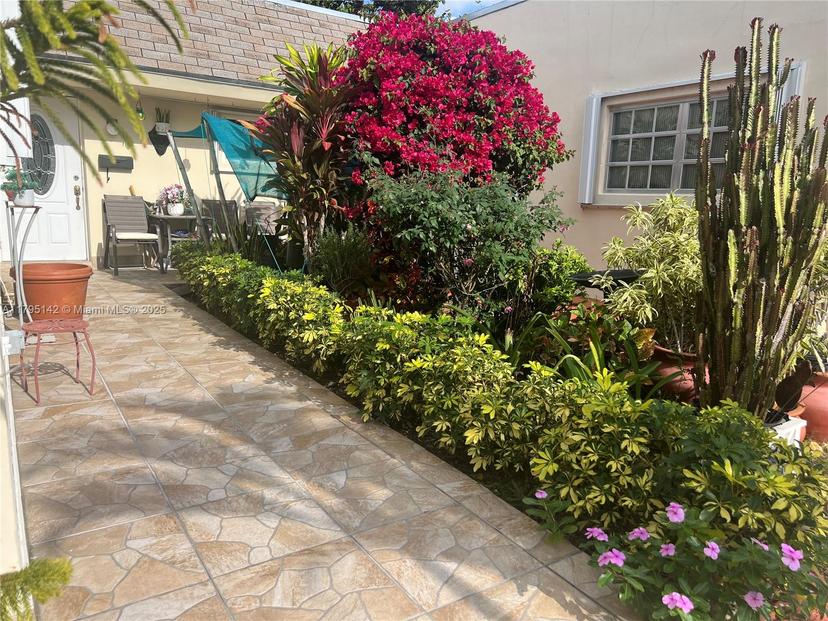 Picture of 11257 SW 172Nd Street # 1642D, Miami FL 33157