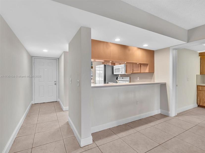 Picture of 6061 Balboa Cir # 104, Boca Raton FL 33433