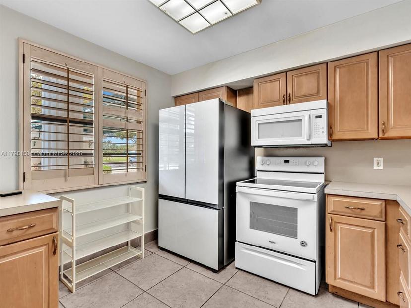 Picture of 6061 Balboa Cir # 104, Boca Raton FL 33433