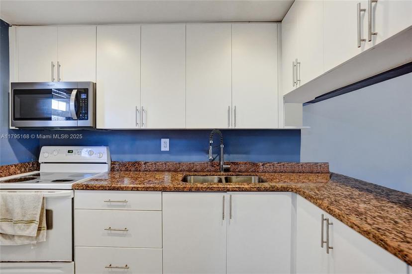 Picture of 7610 Stirling Rd # 207C, Davie FL 33024