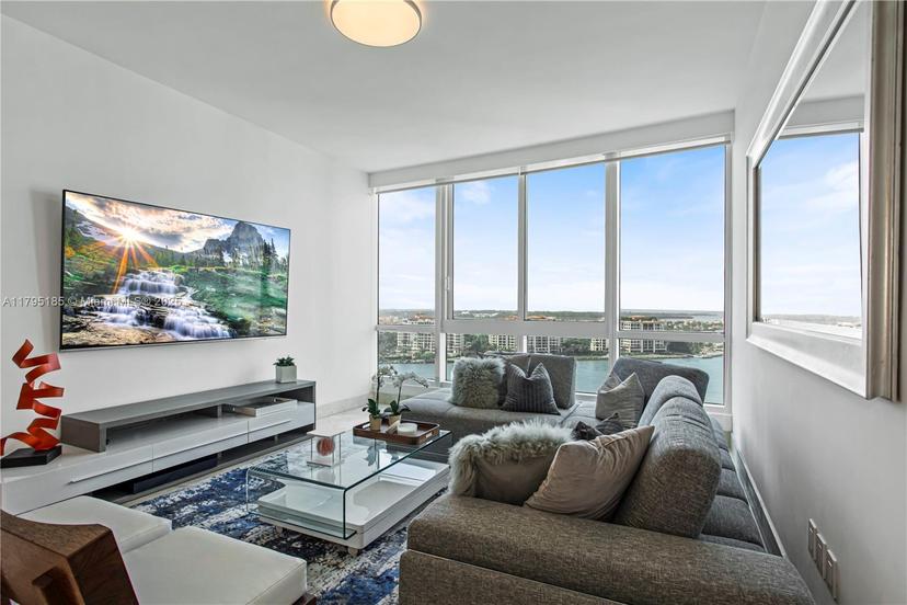 Picture of 100 S Pointe Dr # 1803, Miami Beach FL 33139