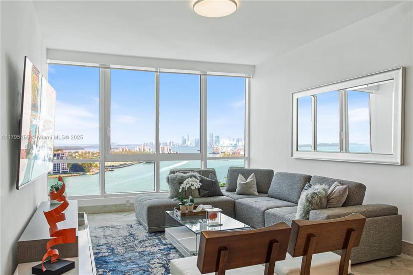 Picture of 100 S Pointe Dr # 1803, Miami Beach FL 33139