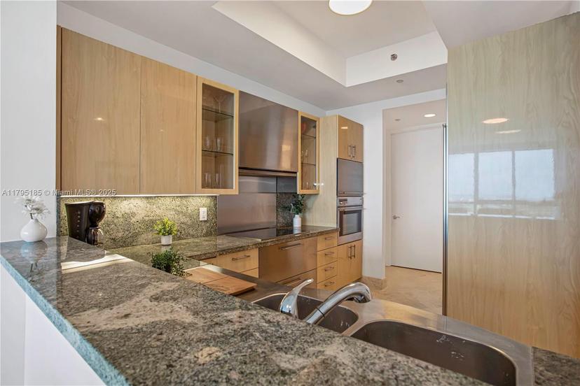 Picture of 100 S Pointe Dr # 1803, Miami Beach FL 33139