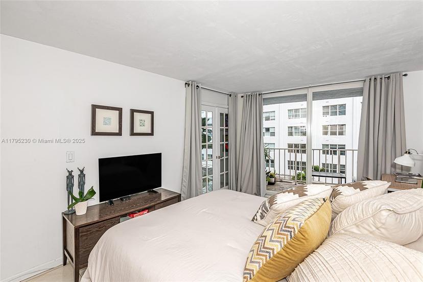 Picture of 1228 West Ave # 307, Miami Beach FL 33139