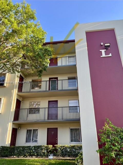 Picture of 13250 SW 7Th Ct # 402L, Pembroke Pines FL 33027