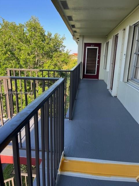 Picture of 13250 SW 7Th Ct # 402L, Pembroke Pines FL 33027