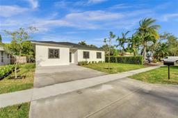 Picture of 7806 NW 68Th Ave, Tamarac, FL 33321
