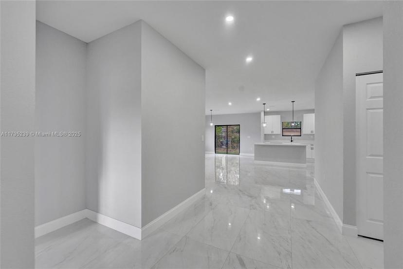 Picture of 7806 NW 68Th Ave, Tamarac FL 33321