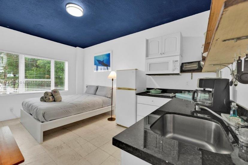Picture of 255 W 24Th St # 302, Miami Beach FL 33140
