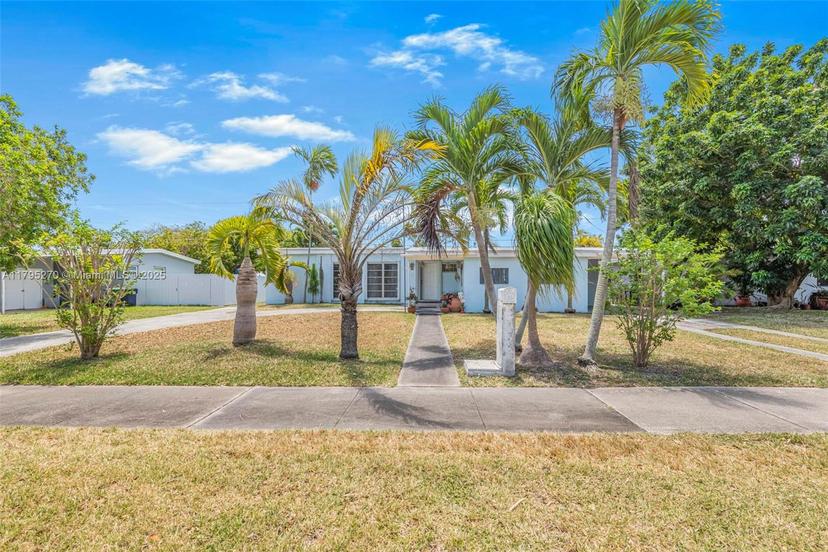 Picture of 9240 Nautilus Dr, Cutler Bay FL 33189