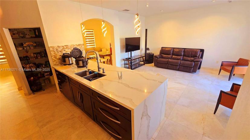 Picture of 2105 NE 40Th Ave, Homestead FL 33033