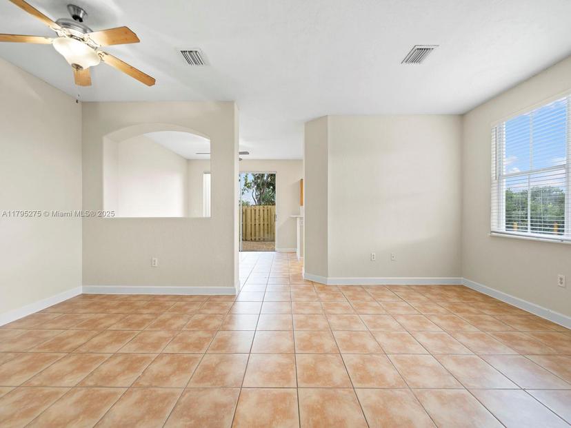 Picture of 2462 SE 15Th Ct, Homestead FL 33035